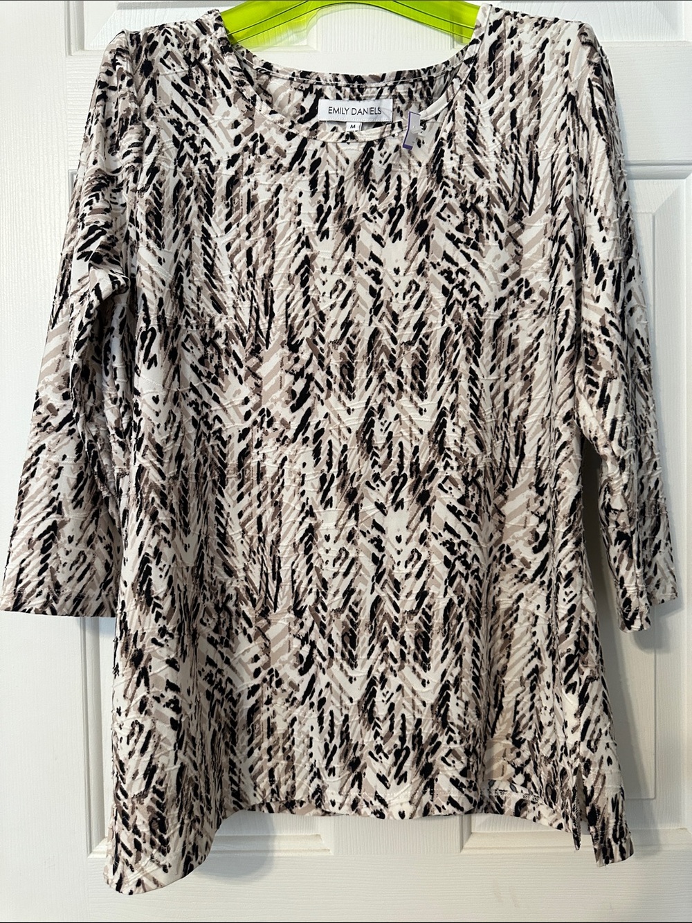Beige & Black 3/4 Sleeve Printed Scoop Dress